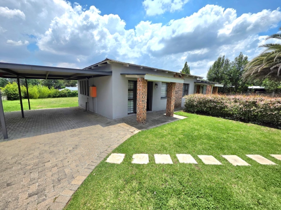 To Let 2 Bedroom Property for Rent in Hospitaalheuwel Free State